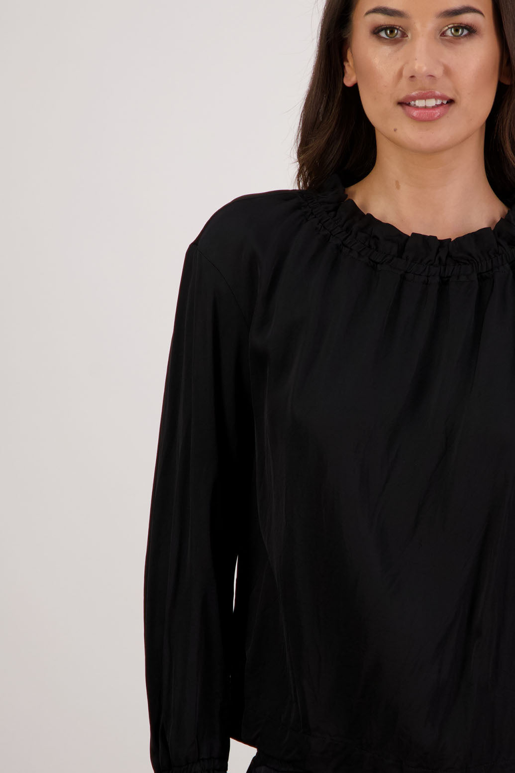 Rowan Black Top by Briarwood NZ. 100% viscose easy fit top with full length sleeves, elasticated neck
