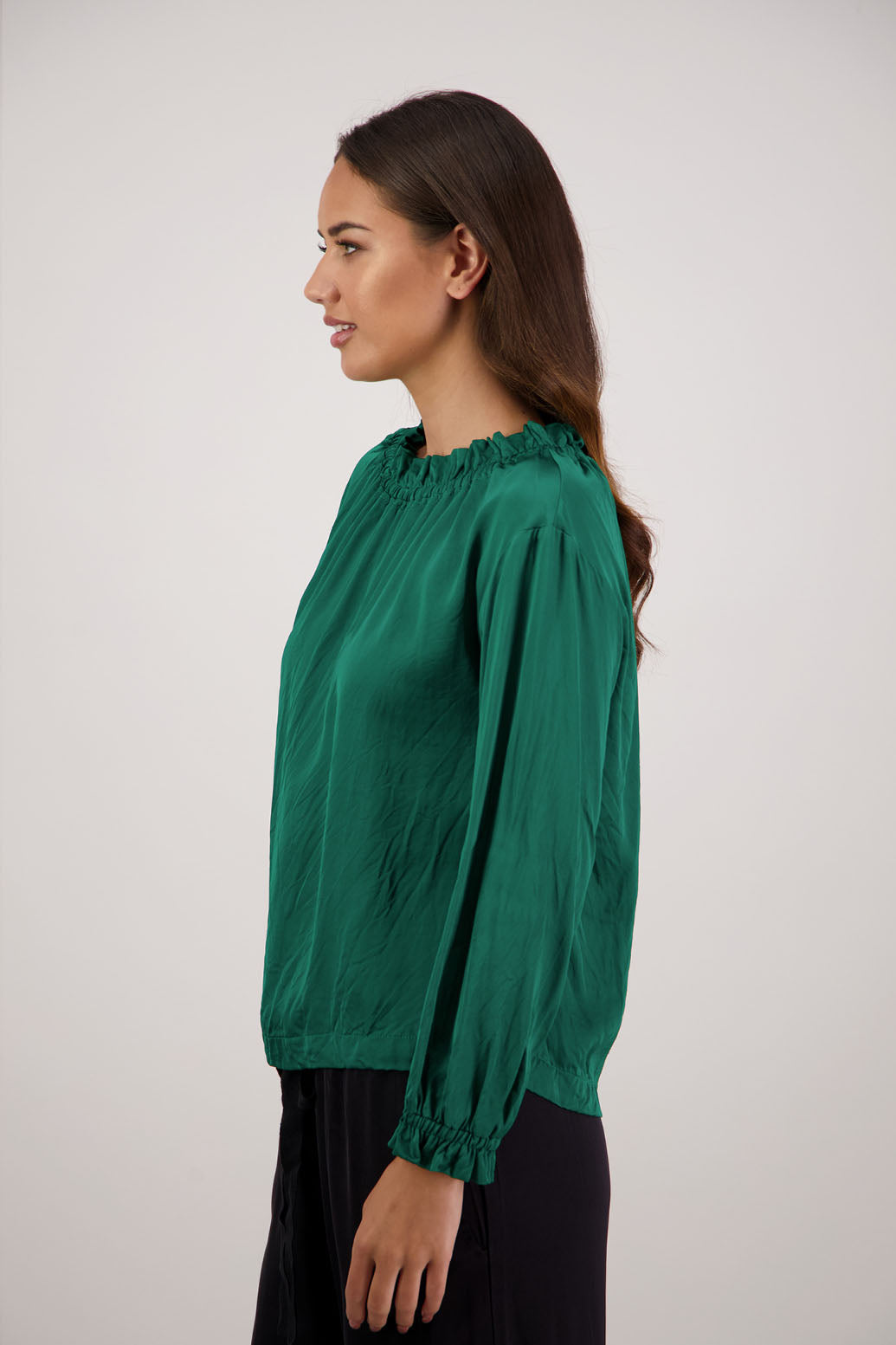 Rowan Top in Emerald by Briarwood NZ. 100% viscose easy fit top with full length sleeves, elasticated neck