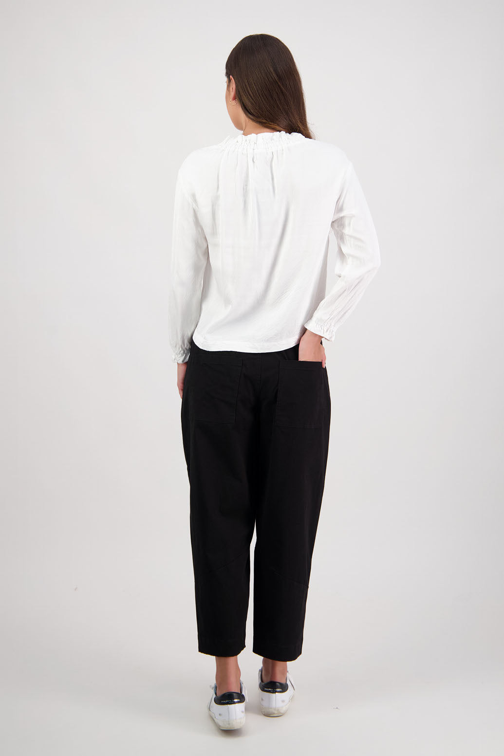 Ruby pant in Black by Briarwood NZ. 97% Cotton pant with spandex. Slight barrel leg and cropped length, zip fly, elasticated through the back fro comfort, pockets front and back