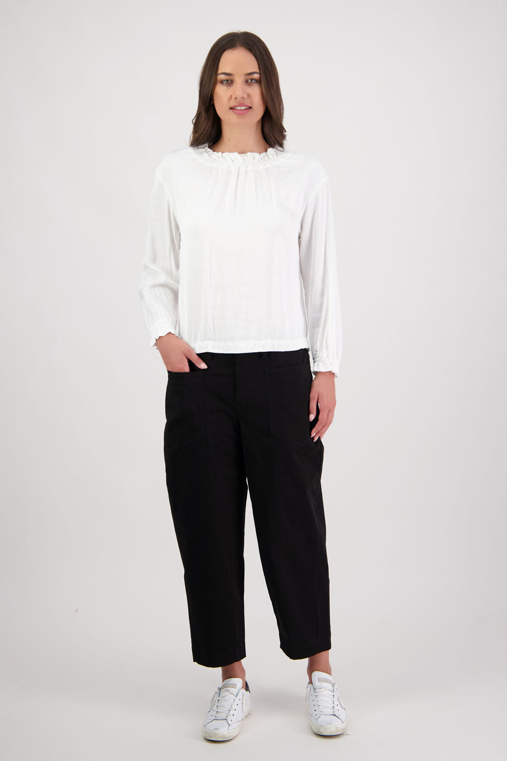 Ruby pant in Black by Briarwood NZ. 97% Cotton pant with spandex. Slight barrel leg and cropped length, zip fly, elasticated through the back fro comfort, pockets front and back