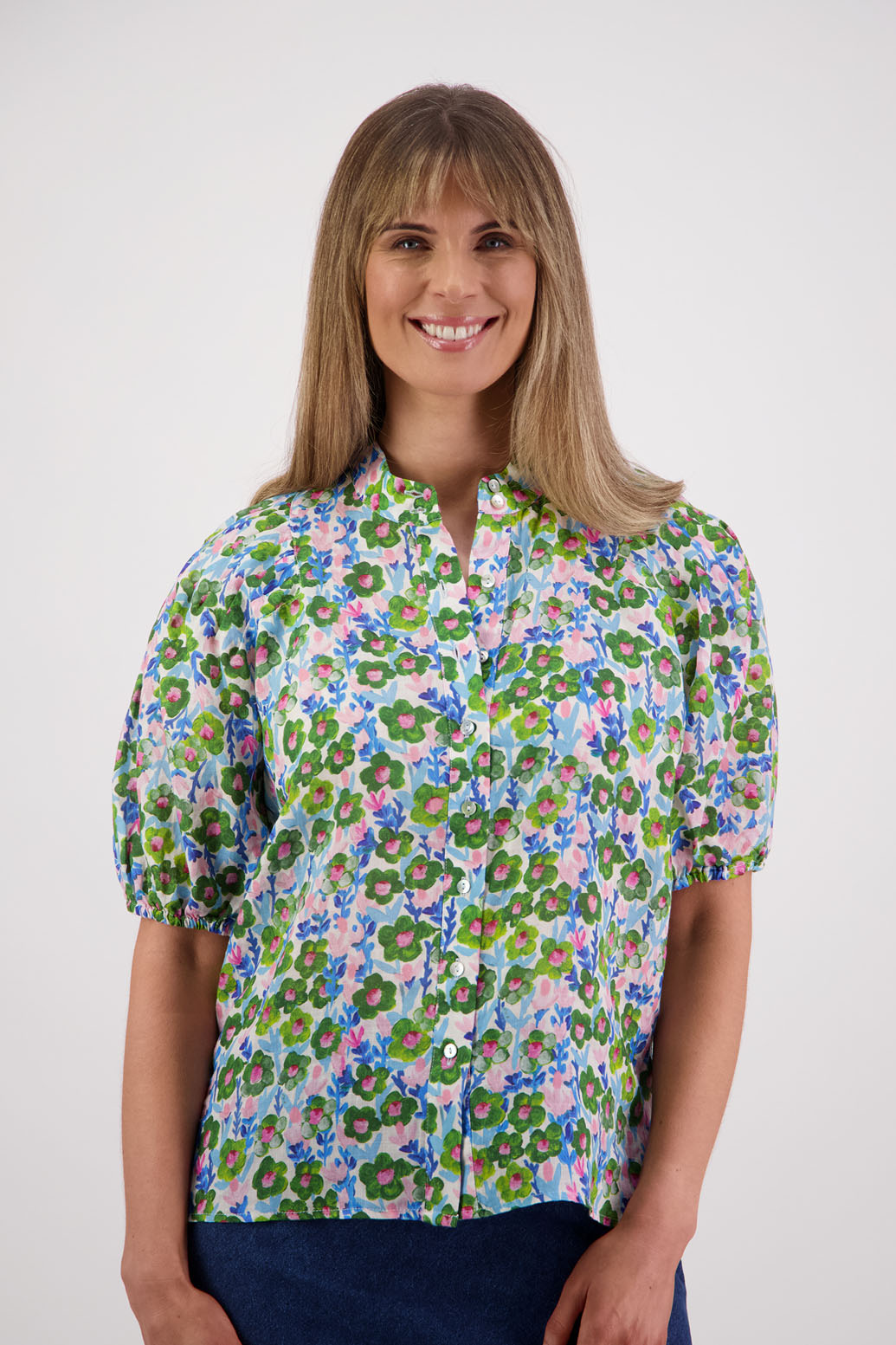 Womens Ramie shirt with pleats across the shoulders, soft puff elbow length sleeves and Grandpa collar. Briarwood NZ. Stevie, Daisy print