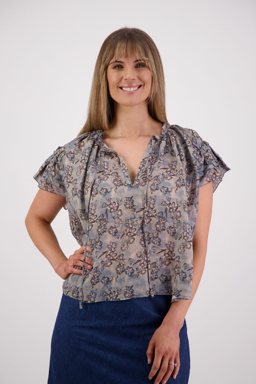 Shakespeare a soft floaty top with flattering layered short sleeves. Briarwood NZ. Ramie, Denim Daisy print
