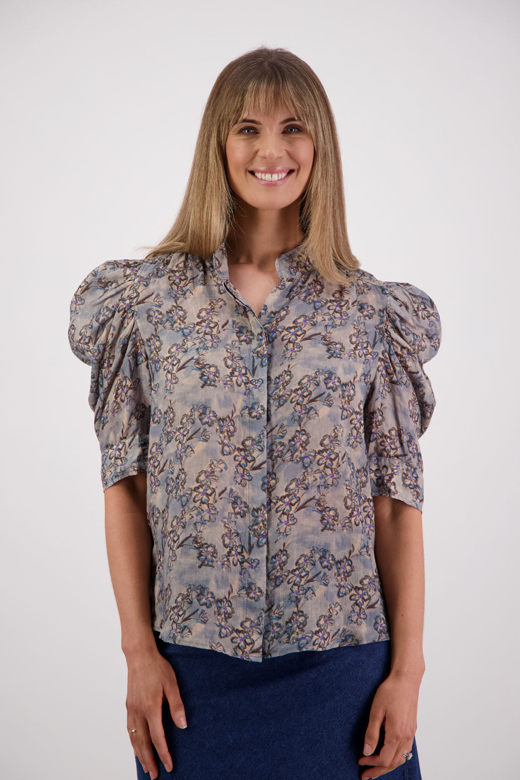Womens Ramie Shirt with gathered puff elbow length sleeve and slight gathering across the back. Grandpa collar and slimmer fit. Briarwood NZ. Stevie Denim Daisy Print