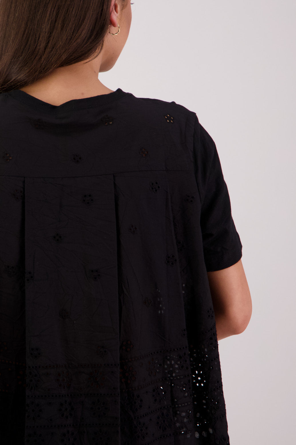 Closeup back view Briarwood Texas T-shirt in Black.