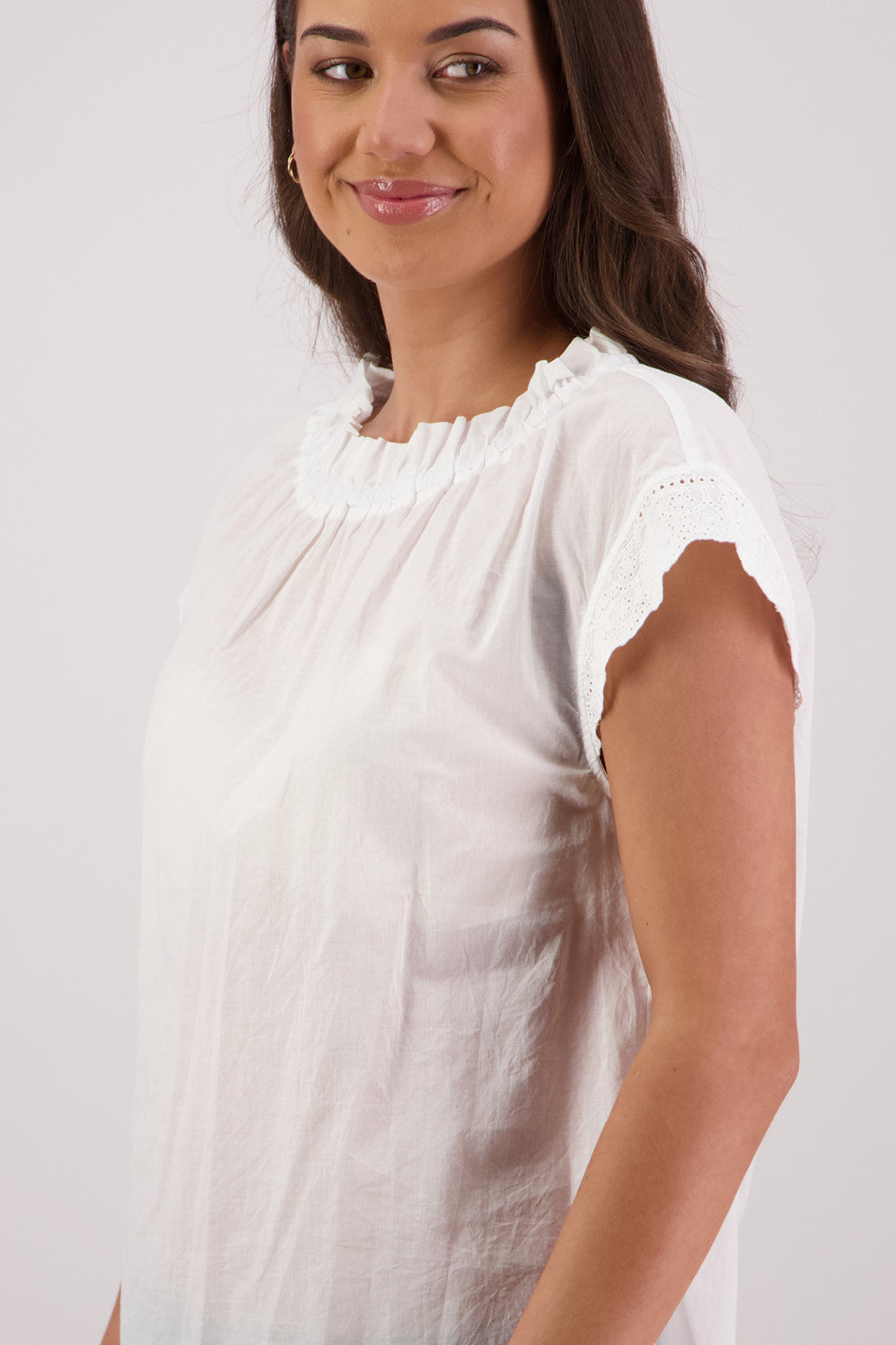 Closeup side view Briarwood Thea Top in White.