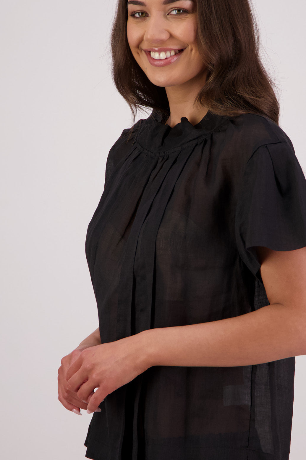 Closeup side view Briarwood Toi Top in Black.