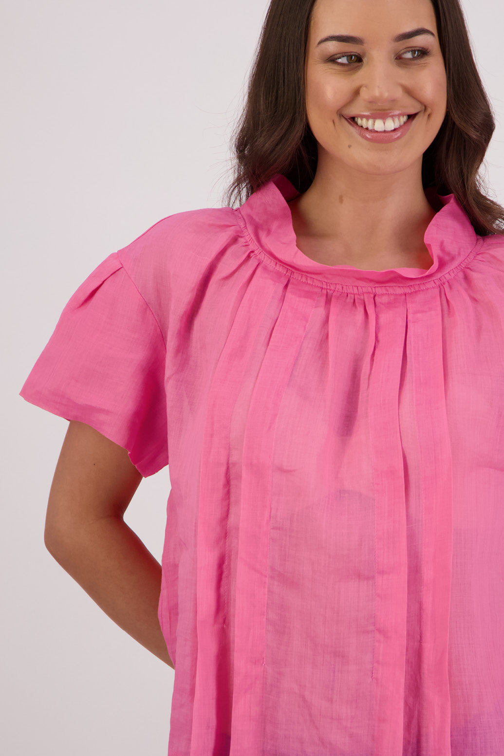 Closeup front view Briarwood Toi Top in Pale Pink.