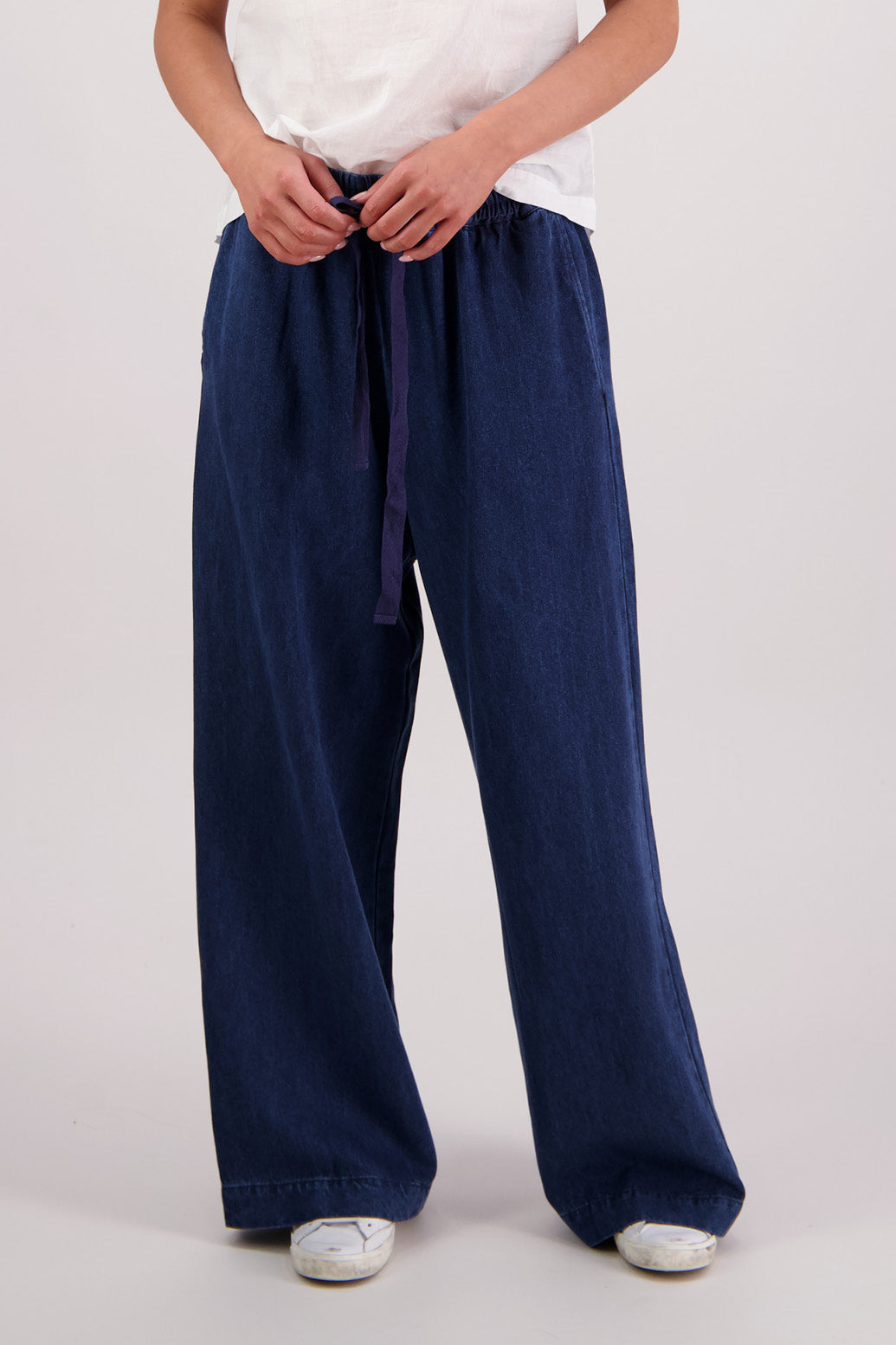 Closeup front view Briarwood Totsi Tencel Denim Pant.