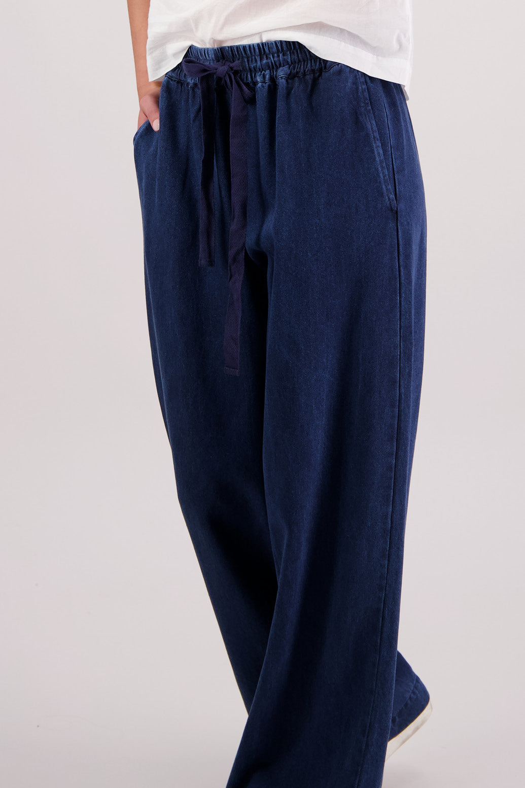 Closeup side view Briarwood Totsi Tencel Denim Pant.