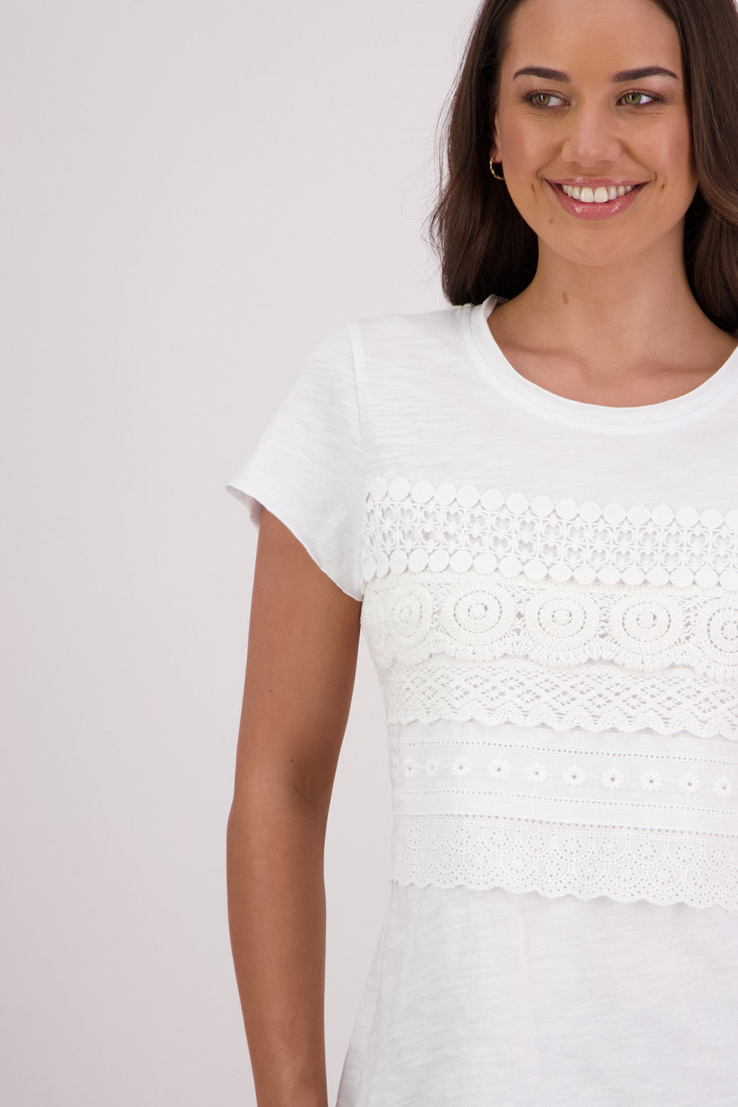 Close up front view Briarwood Trish T-shirt in White.