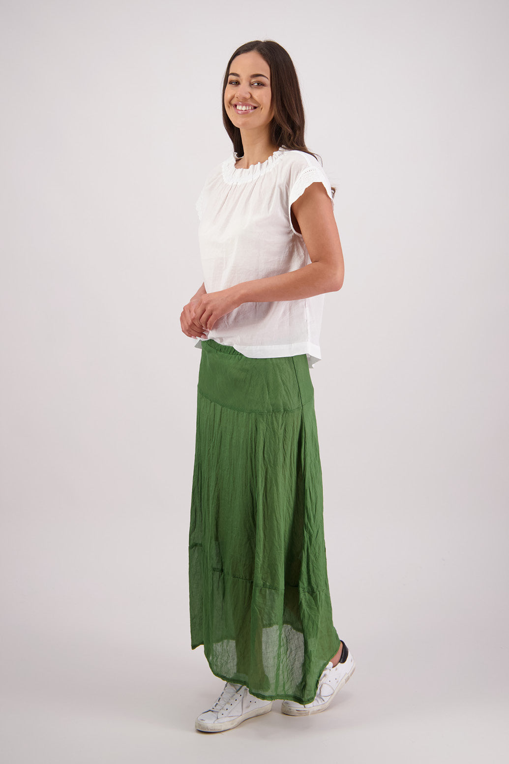 Side view Briarwood Tutti Skirt in Green.